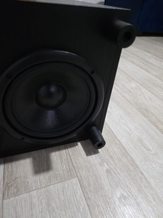 Продам весь сет колонки и сабвуфер