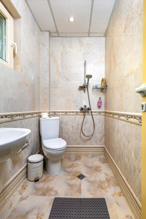 Дава се под наем Етаж от къща в Пловдив, Старият град - 90 кв.м за 1196.97 € - Снимка #12