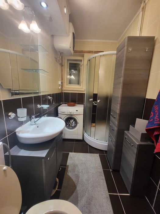 Inchiriez apartament 2 camere