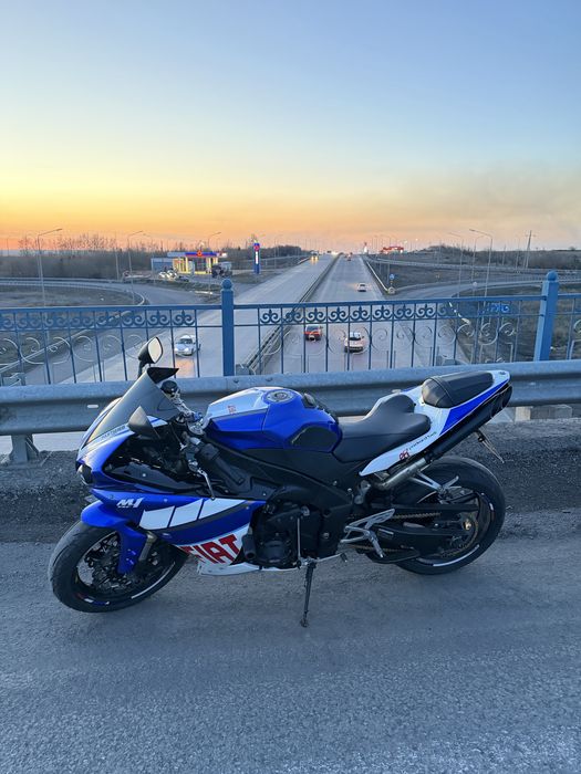 Yamaha R1 2010 линза