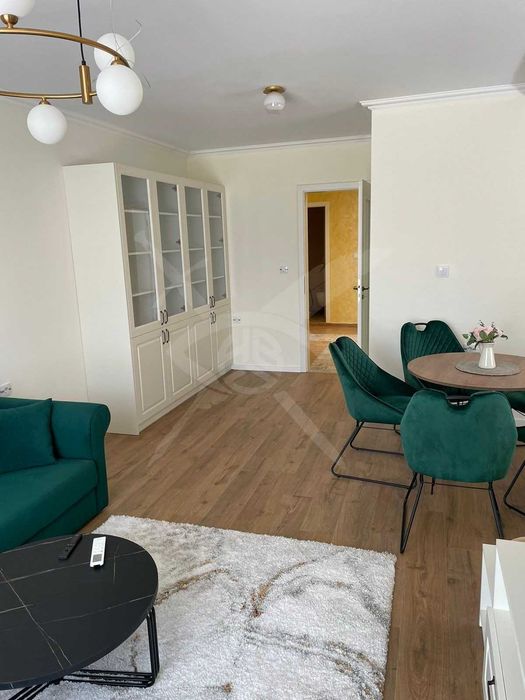 Дава се под наем Тристаен апартамент в Пловдив, Христо Смирненски - 87 кв.м за 800 € - Снимка #1