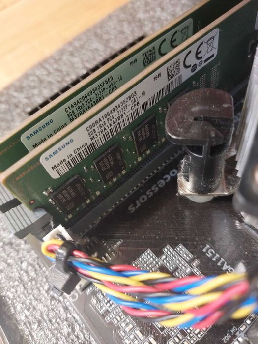 Intel i5 8400 + Gigabyte H310M D2P + 16GB Samsung 2133
