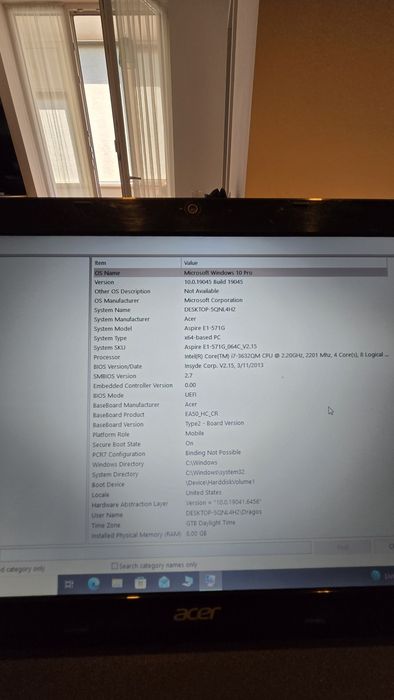 Laptop Acer E1-571G
