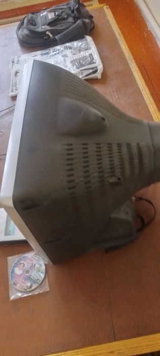 LG телевизор сатылады.