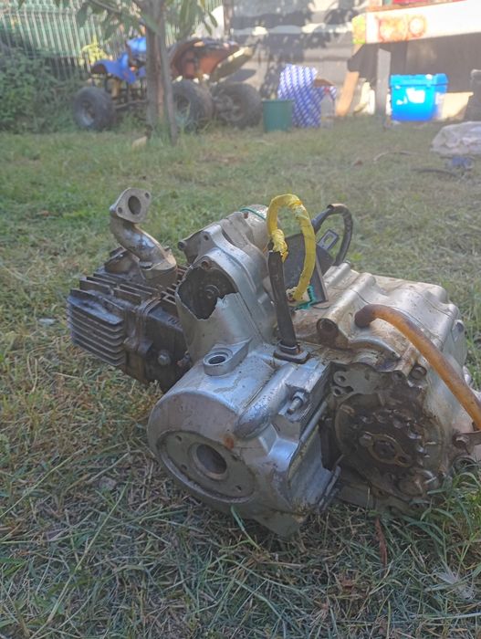 Vând motor 125cc