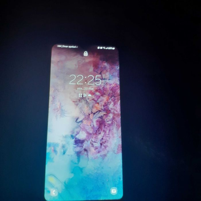 Vand telefon Samsung A 20 E foarte bun bateria ține 6-7 ore lejer