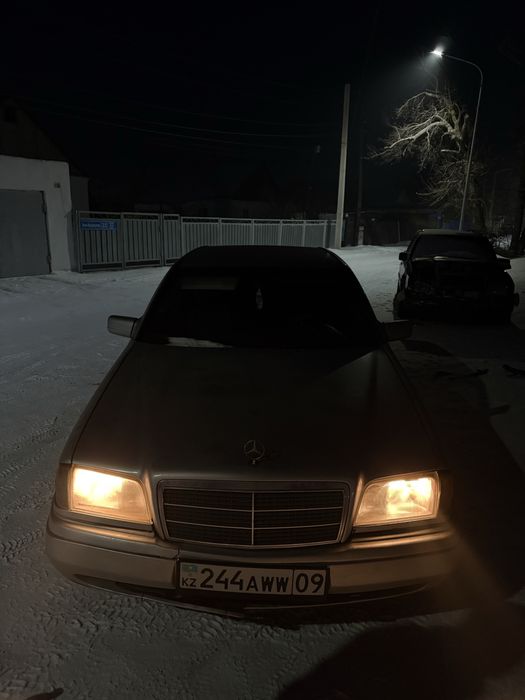 Мерс c180 1.8 продам.