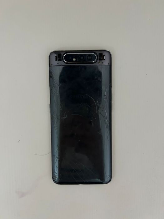Продаю Samsung a80