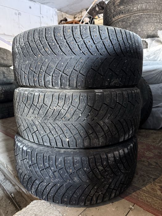 Продам шины 235/55/19