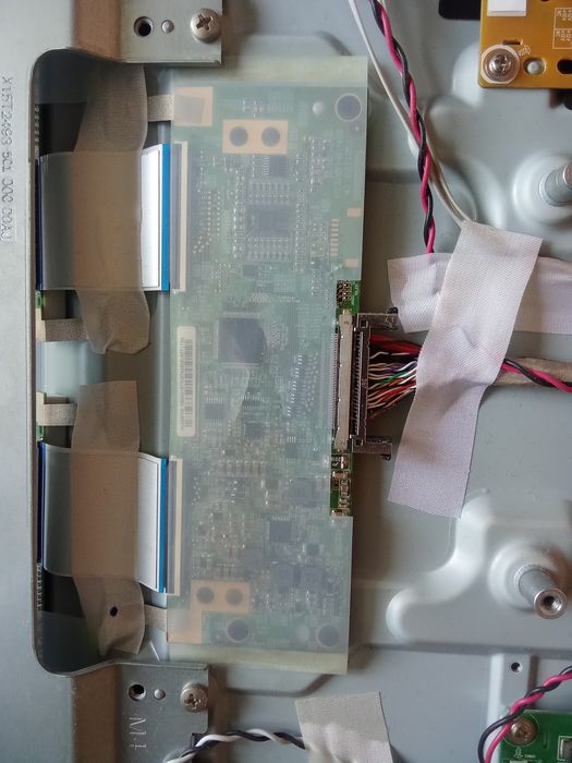 PHILIPS.32".LED.TV.на части