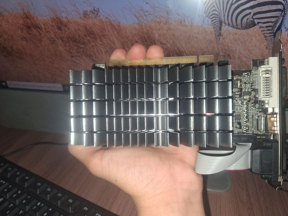 видео карта AFOX GT 210