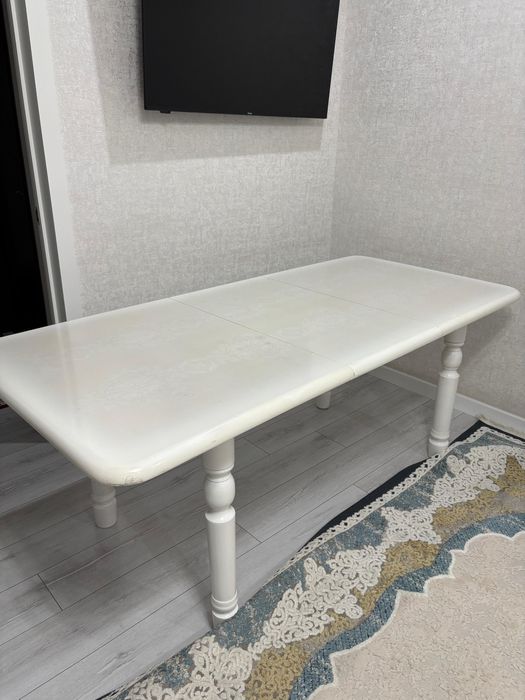 Стол со стульями