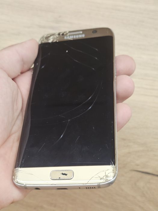 Samsung - S7 edge