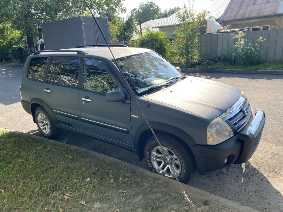 Продам автомобиль Suzuki xl7