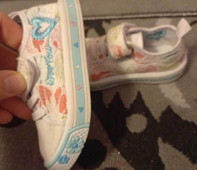 Уникални детски гуменки с бродерия - номер 21