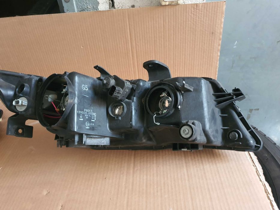 Хонда Акорд Феийслиф ляв фар оригинален