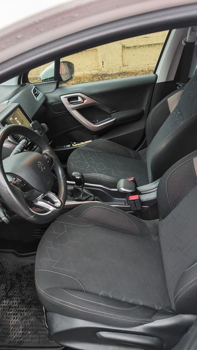 Peugeot 2008, 1,2 benzina, 82 cp, 63k km