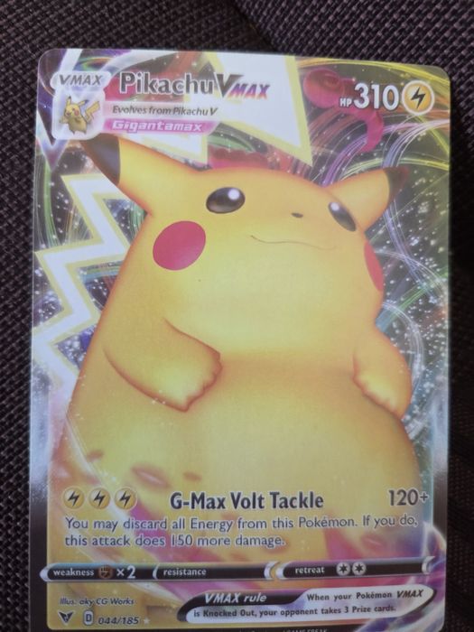 Cartonaș Pokémon PikachuVMax