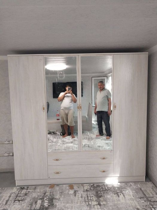 Shkaf shkof sotiladi sexdan