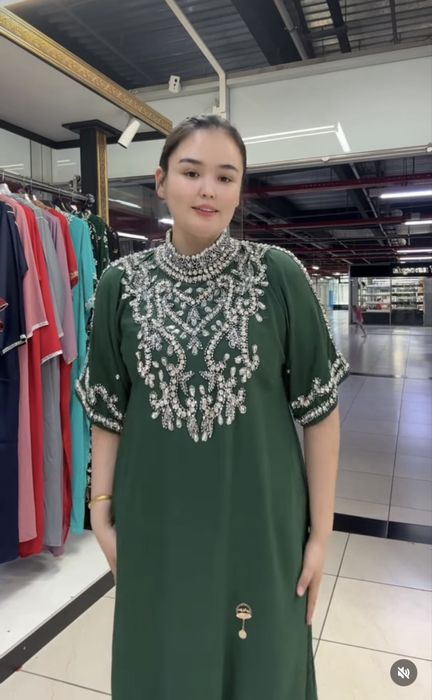 Вечерние платья, 56 размер