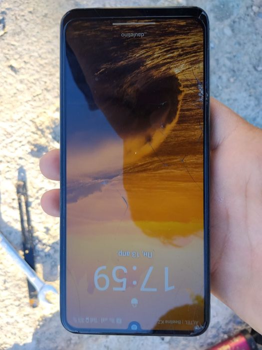 Realmi c61        .