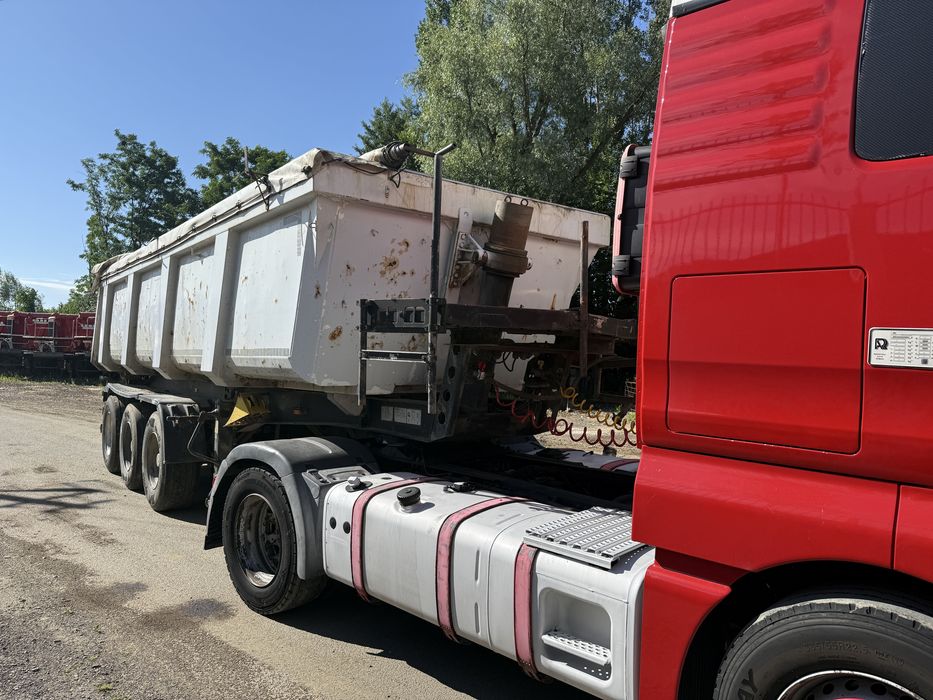 Semiremorci basculabile Carnehl si Fliegl