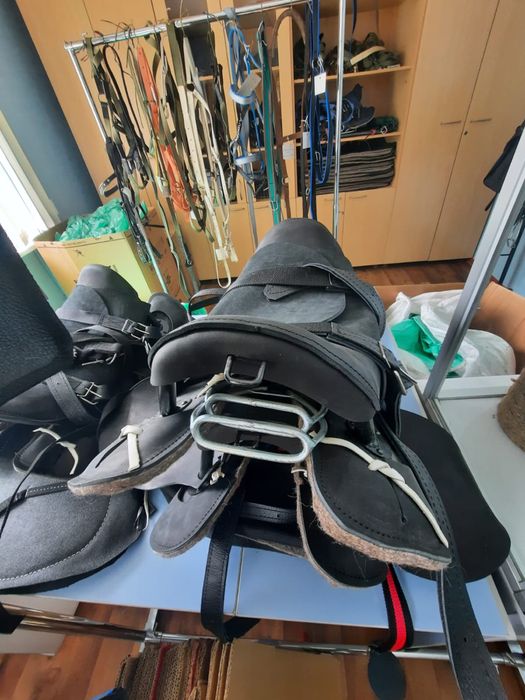 Седла кавалерийские