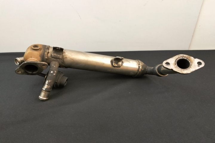 Racitor gaze 1.9 TDI 03G131512S Volkswagen VW Passat B6 seria