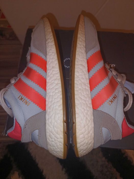 Vând incaltari sport ADIDAS INIKI