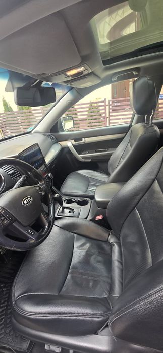 Vând auto Kia Sorento