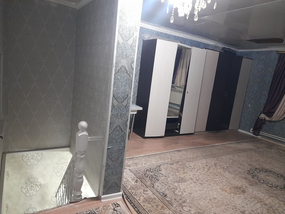 Частный мансардный дом