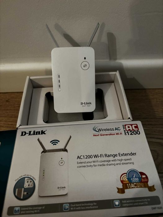 Wireless Range Extender D-LINK DAP-1610 AC1200, 300 + 867 Mbps