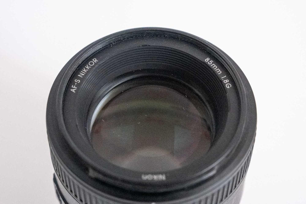 Obiectiv Nikkor 85mm f1.8G, montura Nikon F