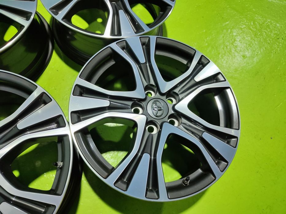 17 5x114.3 Toyota лети джанти 5х114.3 тойота