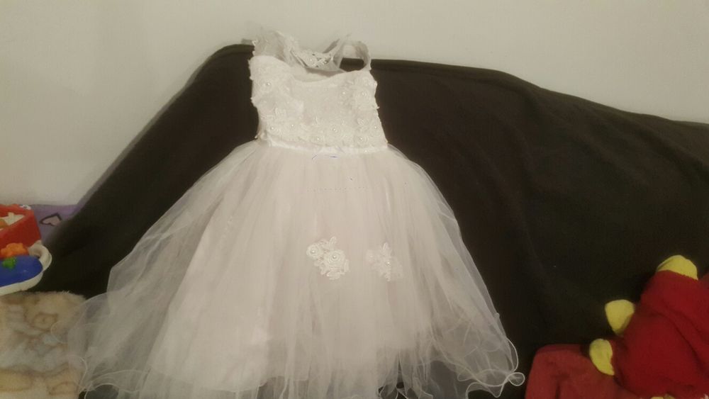 Rochie de prima impartasanie