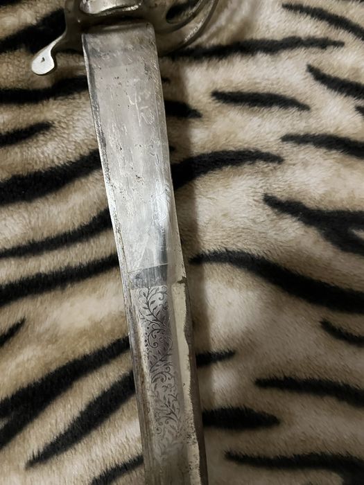 Sabie foarte veche in stare buna