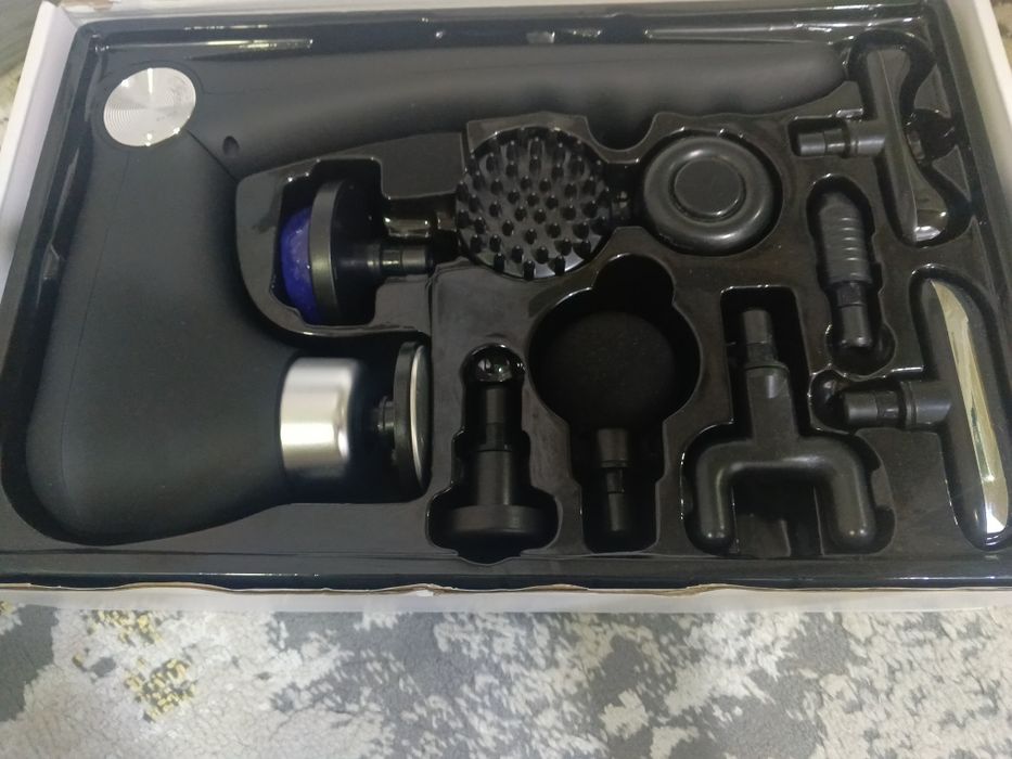 Massaj apparati 9 ta nasatkasi bilan