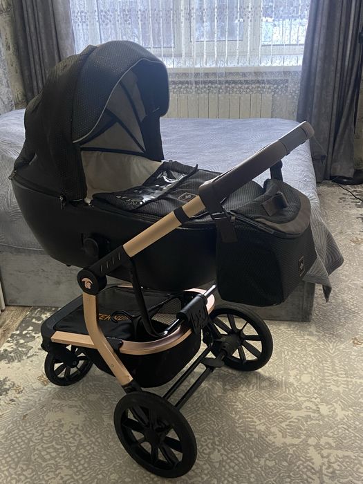 Продам коляску 3в1 с автокреслом