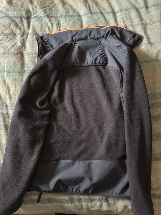 Polar quechua cu gluga de faș bagata in guler