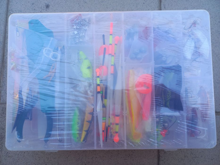 148 бр. Рибарски принадлежности!!