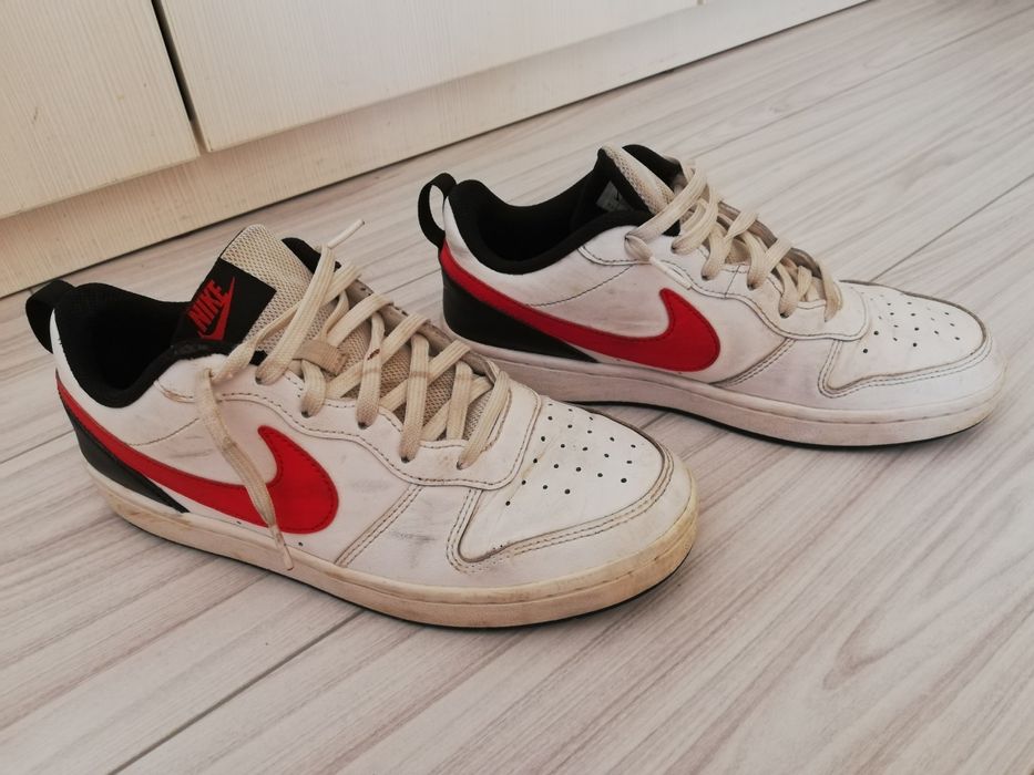 Vând Nike nr 39 albi