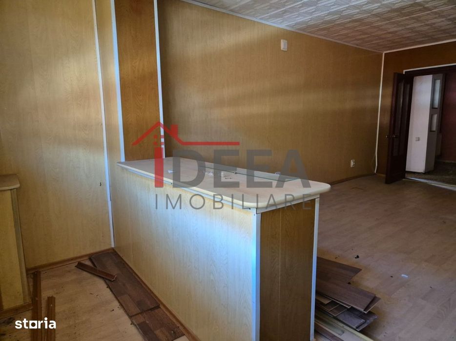 Apartament cu 4 camere și 2 băi, 78,5 mp, logie și boxă, Bld. Traian