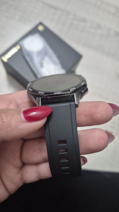 Часовник Huawei gt5