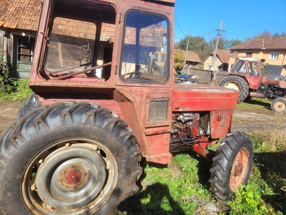 Tractor Universal 445 DT