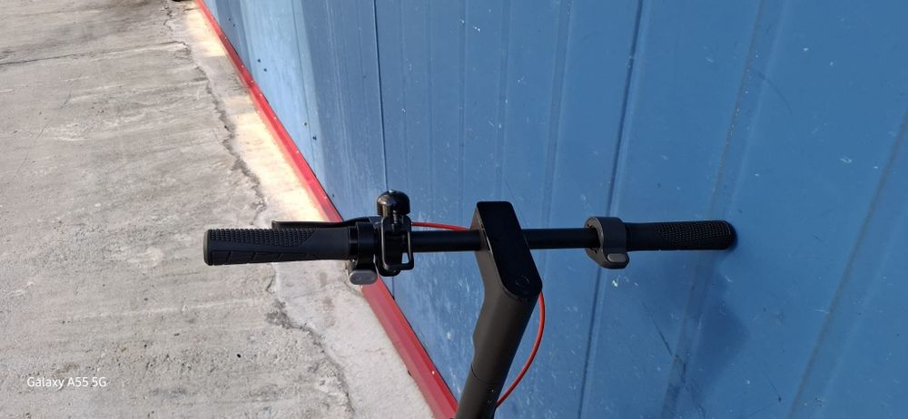 vand trotineta xiaomi scooter 5