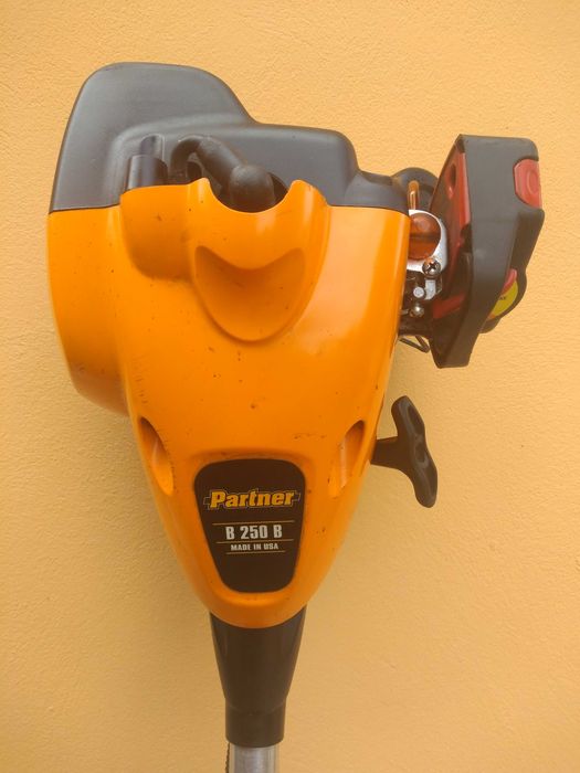 Partner B250B Тример за трева