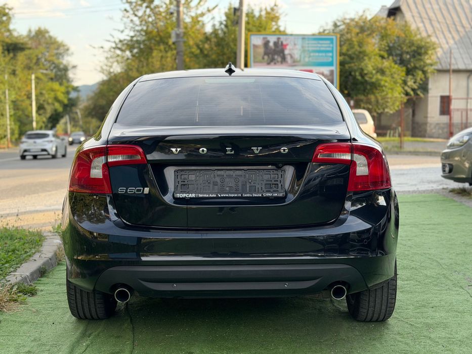Volvo S60 și în rate