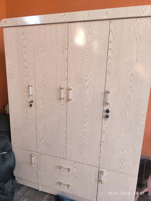 Янги хеч канча ишламаган мебеллар сотилади