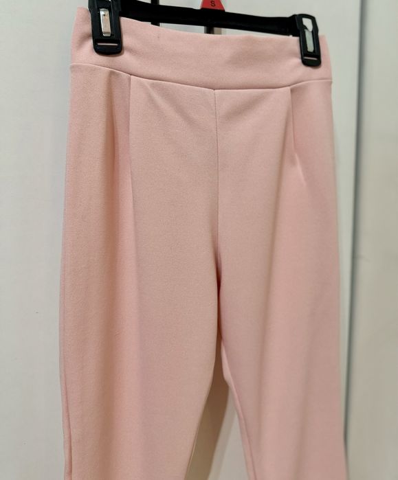 Елегантно костюмче за момиче от три части