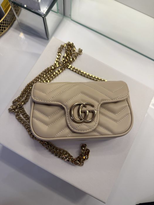 Бежова малка чанта